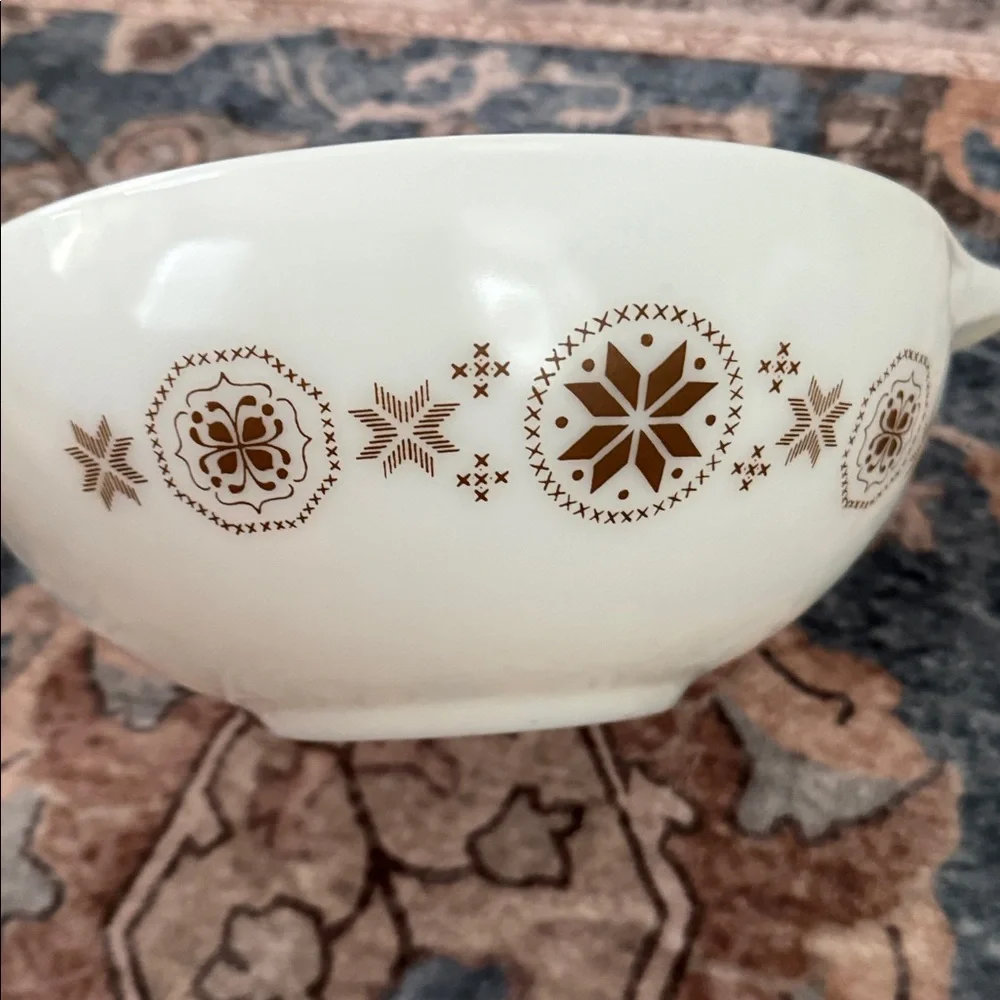 Pyrex 4 Quart Town and Country Mixing Bowl - Picture 5 of 6